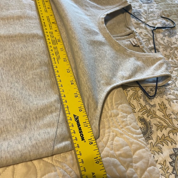 Super cute J. Crew ruffle hem top. - Picture 5 of 5